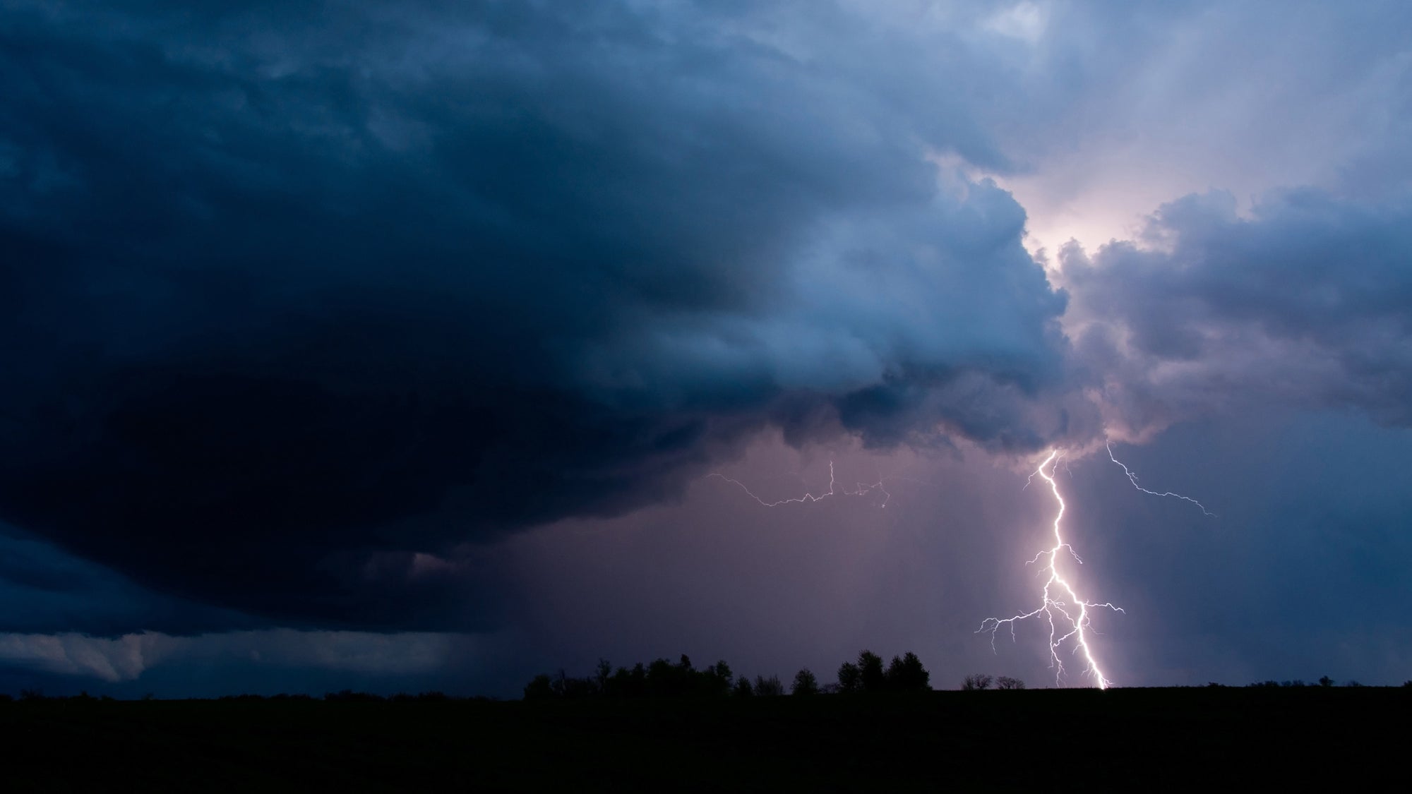 Photographing With Gearing - Capture Lightning